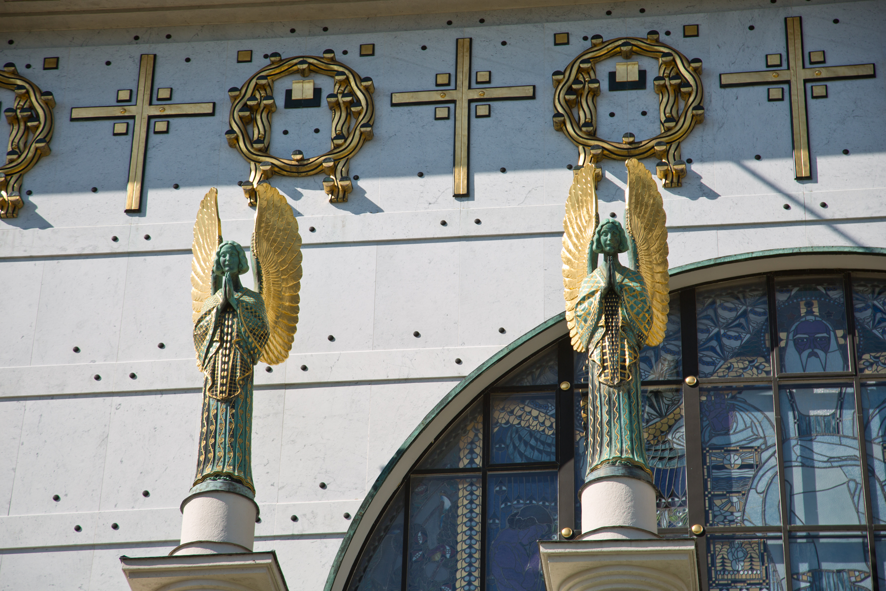 Detail Engel, Haupteingang